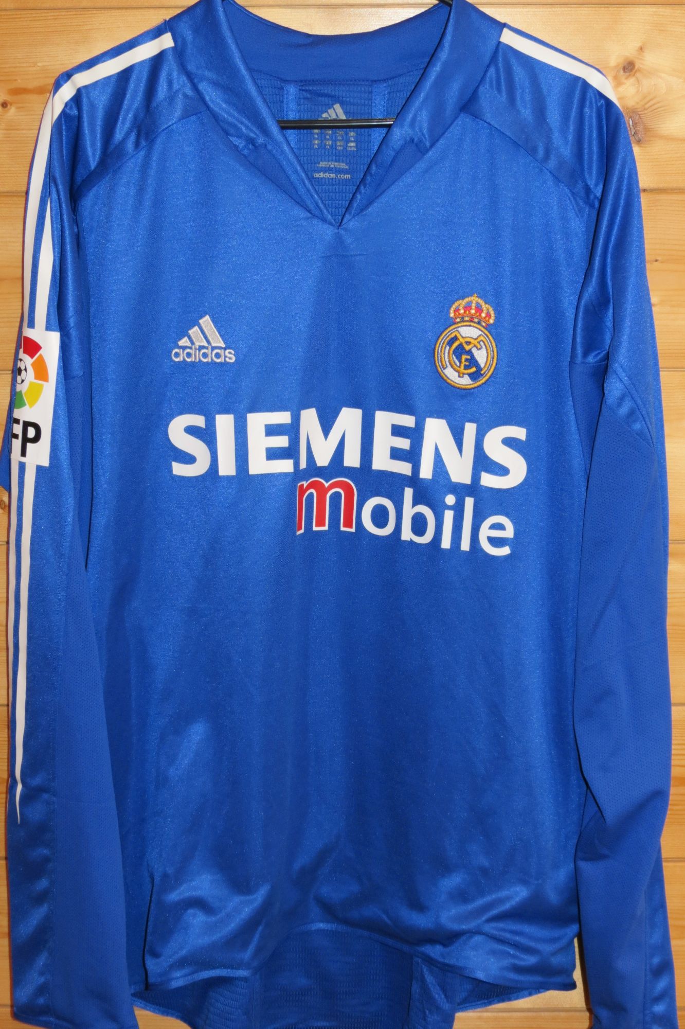 trikot-1593-real-zidane-f1D09C6A7-0BC1-85FE-E314-3B8C4101E7BD.jpg