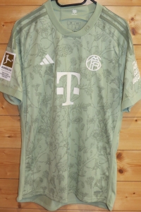 trikot-1568-bayern-kimmich-fF846CA2E-ADC8-359F-6054-11FE828BF291.jpg