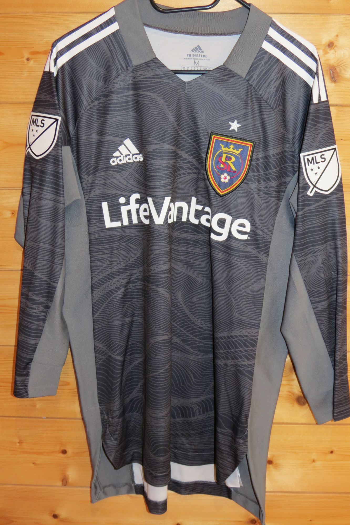 trikot-1575-saltlake-ochoa-f6CD2FC32-033C-38A2-CCAC-3BF9BD745C93.jpg