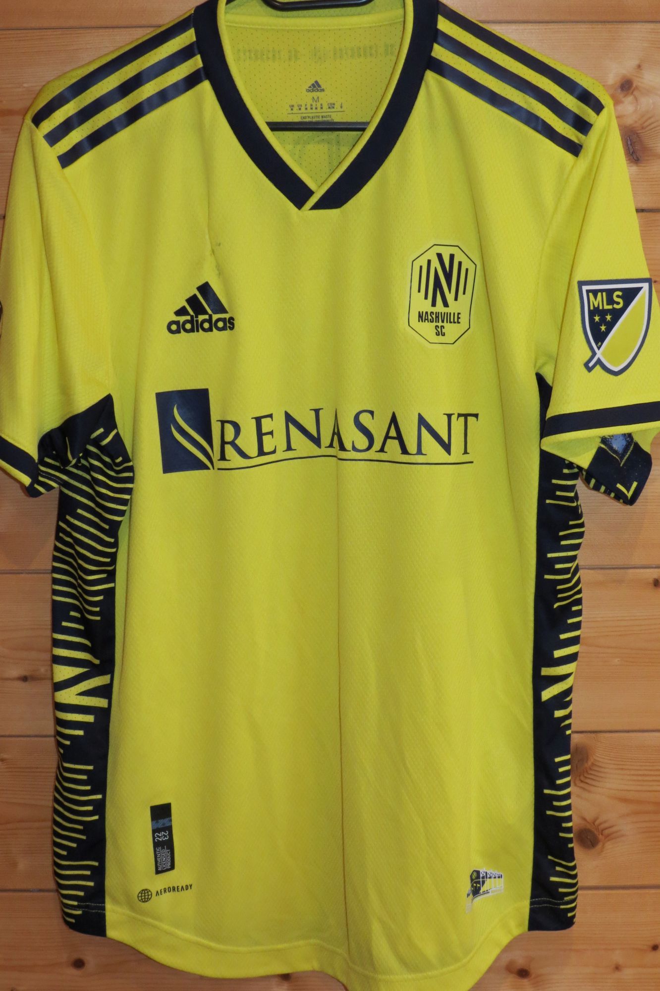 trikot-1579-nashville-godoy-f9EC4D115-ED32-C310-73FA-5A5016878574.jpg